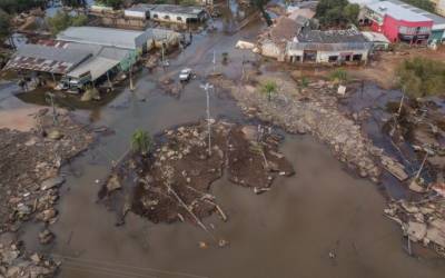 Mortos em enchentes no RS sobem para 180; 32 seguem desaparecidos